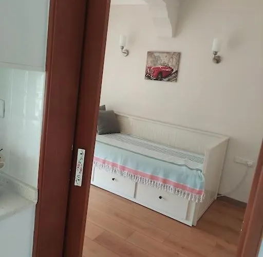 Sifne Yali'da 4 9kisi Yatak Kapasite Manzarali *