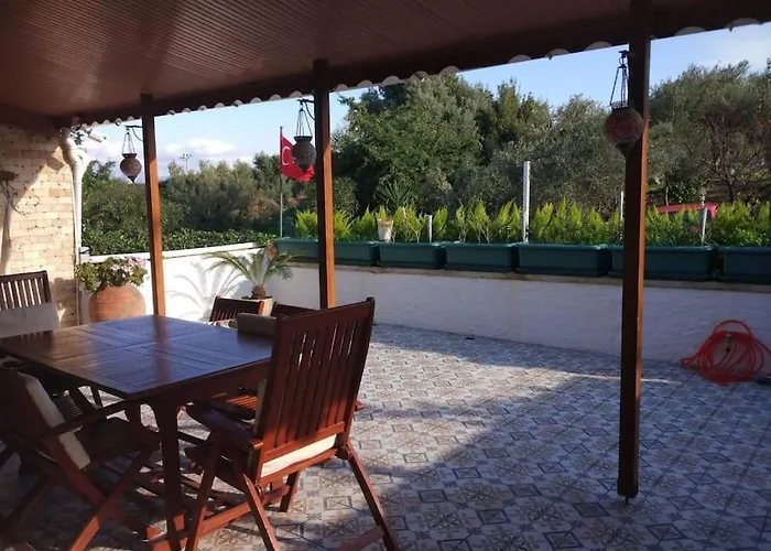 Sifne Yali'da 4 9kisi Yatak Kapasite Manzarali Vakantiehuis Çeşme