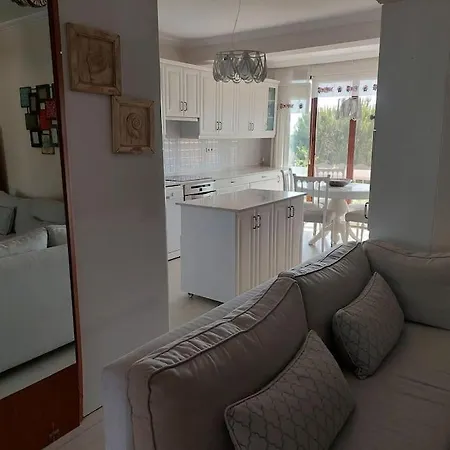 Sifne Yali'da 4 9kisi Yatak Kapasite Manzarali Holiday home Cesme