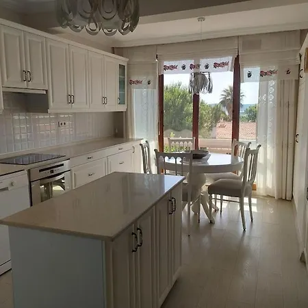 Sifne Yali'da 4 9kisi Yatak Kapasite Manzarali Holiday home *