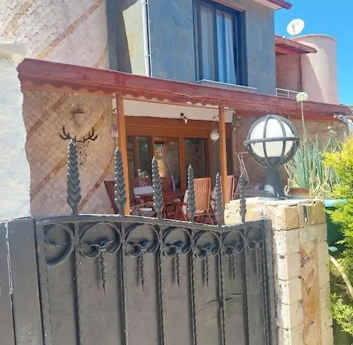 Sifne Yali'da 4 9kisi Yatak Kapasite Manzarali Casa de Férias *